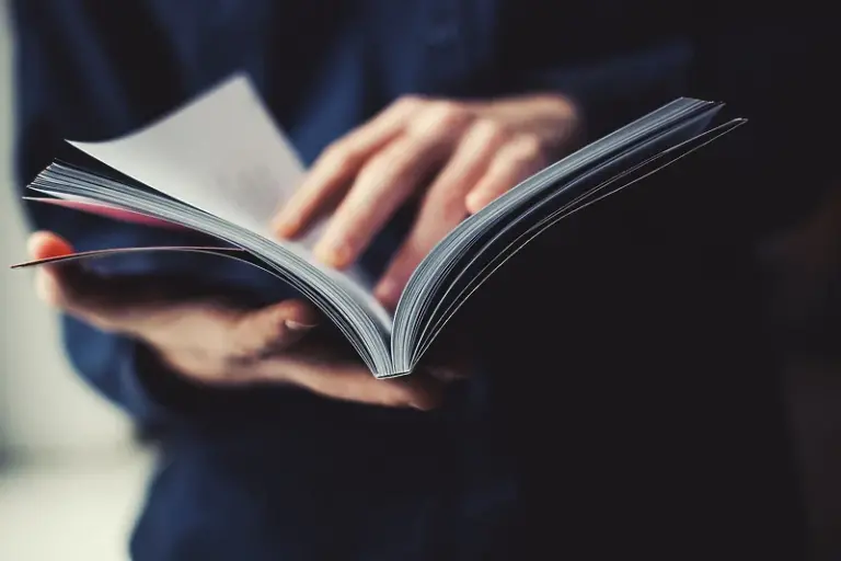 Pet naučno dokazanih razloga zašto je čitanje dobro za vašu profesionalnu karijeru