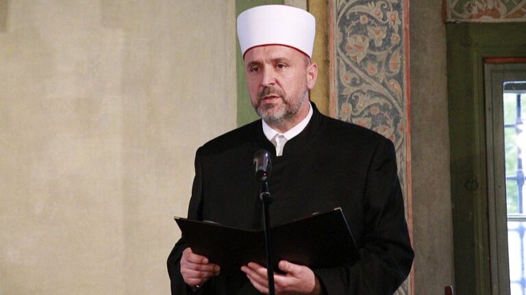 Muftija travnički Ahmed ef. Adilović: Mijenjajući sebe, promijenit ćemo cijeli svijet