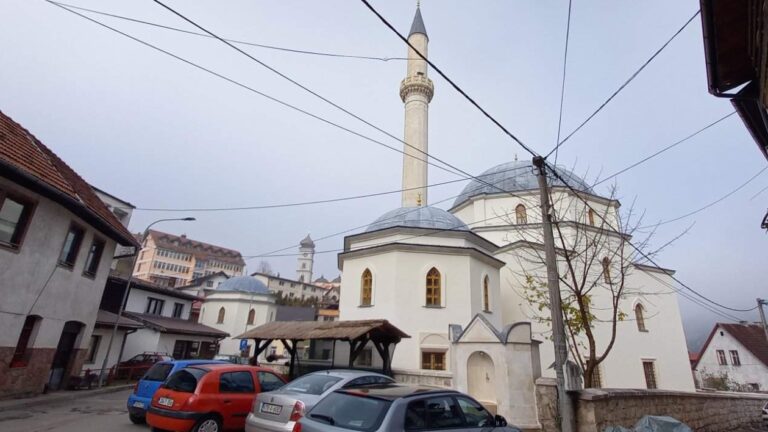 Prva teravija u Sinan-begovoj džamiji nakon 32 godine
