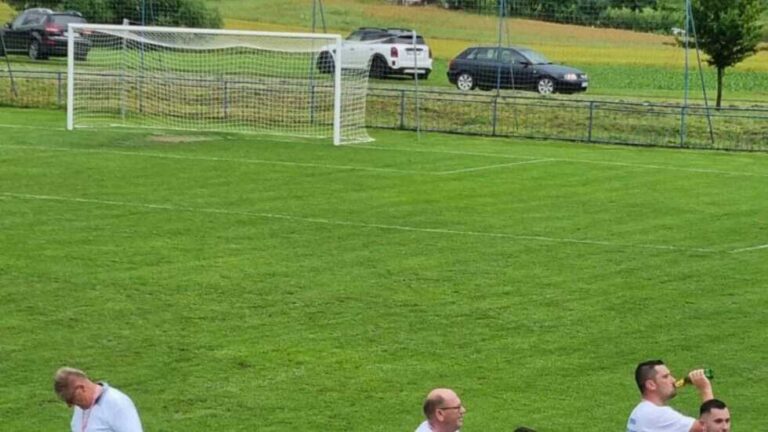 Ukraden gol sa terena težak 250 kilograma