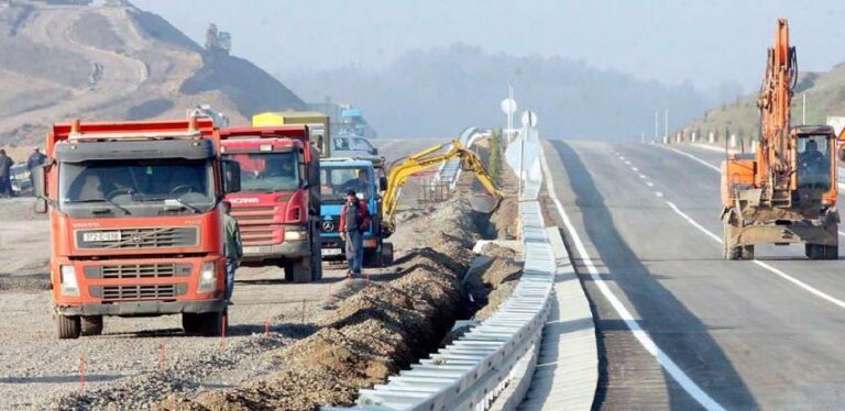 Paradoks u BiH: Novac “zarobljen” na računima, a nadležni se zadužuju