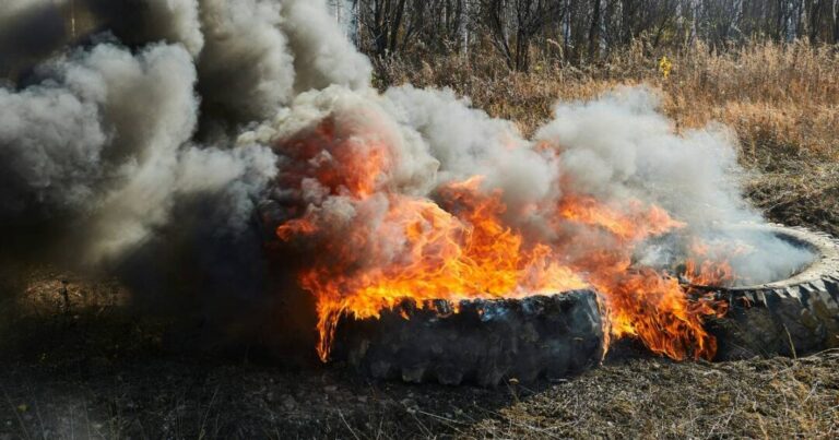 SLUČAJ U BIH: Nakon svađe s bratom u dvorištu zapalio više automobilskih guma