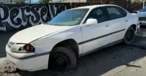 Ovaj grad je “zatrpan” napuštenim automobilima, ima ih skoro 14.000