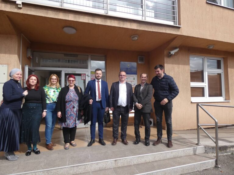 Ministri Šimunović i Čišija posjeti JU Centar za djecu i odrasle s posebnim potrebama Zenica: Uposlenicima veće plaće, a korisnicima bolji uslovi za boravak