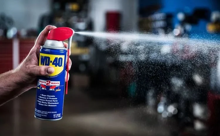 WD-40 sprej ima mnogo namjena: Uklanja mrlje, čisti čelik, a mnoge posebno oduševljava jedna stvar