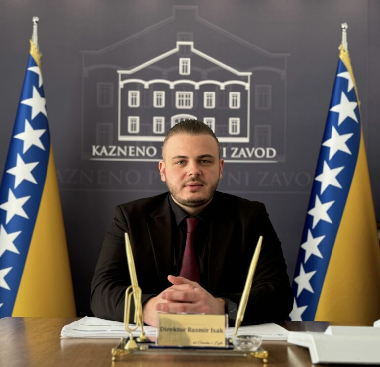Rusmir Isak, direktor KPZ Zenica, videoporukom cestitao