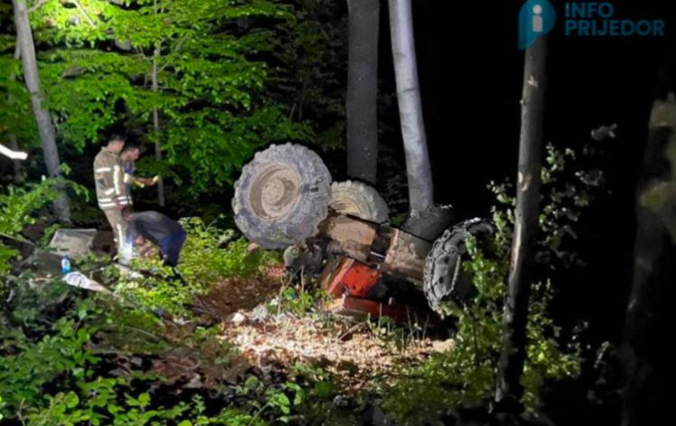 NESREĆA U BIH: Muškaraca teško povrijeđen u prevrtanju traktora, ostao bez noge