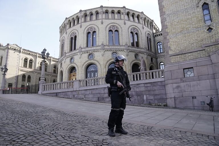 Muslimani u Norveškoj dobili prijetnje uoči Bajrama: Naoružani policajci patroliraju ulicama