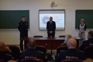  Uprava policije MUP-a ZDK provela edukaciju rukovodnih policijskih službenika na temu 