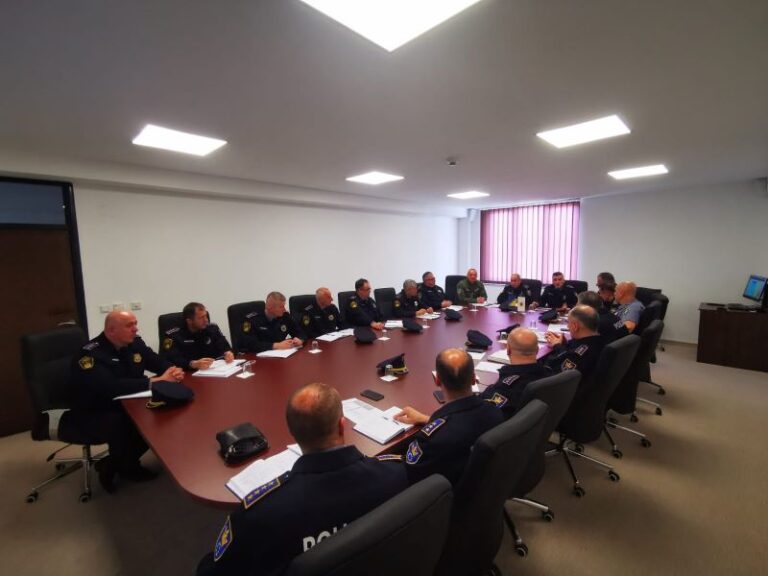 “U Upravi policije MUP-a ZDK održan sastanak sa komandirima policijskih stanica”
