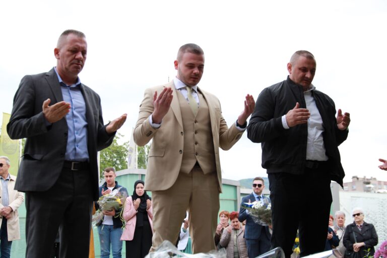 Direktor KPZ Rusmir Isak odao počast civilnim žrtvama rata Grada Zenica