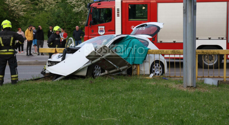 Stravična nesreća u BiH: Žena poginula nakon što je u punoj brzini pokosio Peugeot
