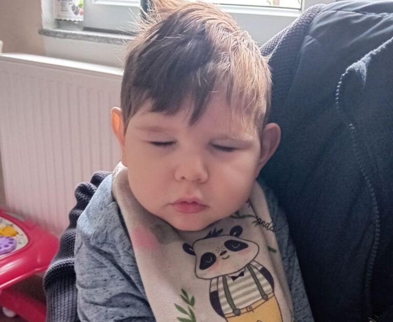 BUDIMO HUMANI: Maleni Hamza treba pomoći dobih ljudi