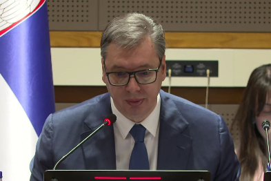 Vučić priznao poraz: ‘Nisam optimističan da ću uspjeti spriječiti usvajanje rezolucije o Srebrenici. To je gotovo nemoguća misija’