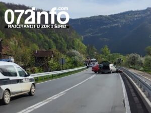 TEŠKA SAOBRAĆAJNA NESREĆA NA M-17: U sudaru tri vozila četvero povrijeđenih!