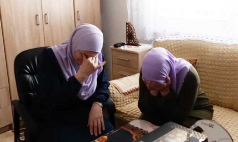Sestre Ismeta i Hadžira idu na Umru, suze govore sve: “Da si nam donio milion, ne bih ga pogledala”