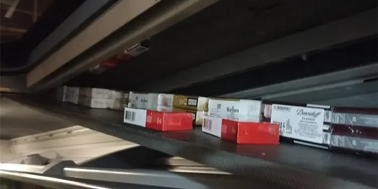 Vozač autobusa iz BiH na granici sakrio 45 šteka cigareta: Kažnjen s 15.600 eura!