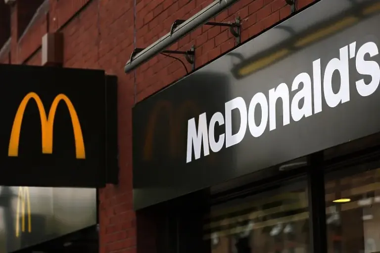 McDonald’s će kupiti sve franšizne restorane u Izraelu zbog narušenog poslovanja na Bliskom Istoku