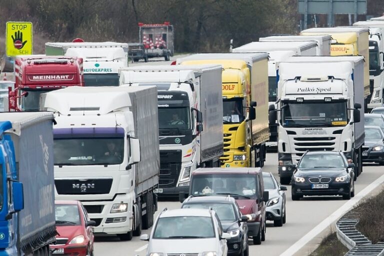 Eksploatacija na evropskom autoputu: Mjesecima voze, žive u kamionima i prepušteni su (ne)milosti šefova