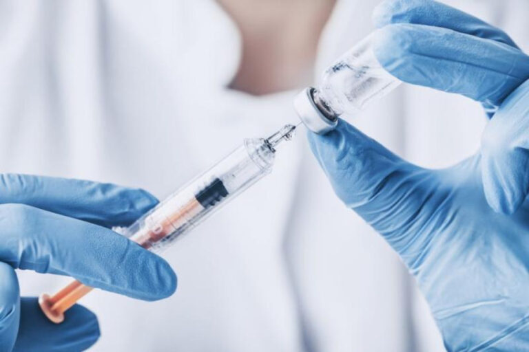 Vakcina protiv sezonske gripe i Covida još ima, ali ne i interesa