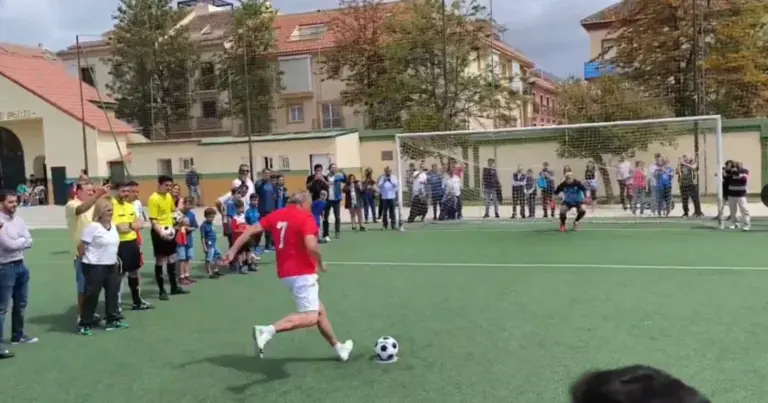 Panenka u 75. godini izveo panenku, pogledajte kako