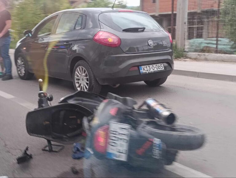 Motociklista učestvovao u nesreći, saobraćaj otežan