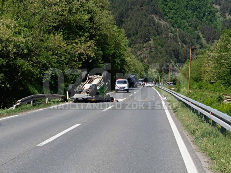 TEŠKA NESREĆA NA M-17 KOD ŽEPČA: Četiri osobe povrijeđene 