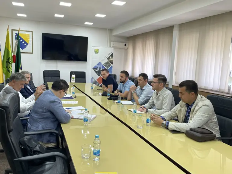 Sastanak gradonačelnika Kasumovića s čelnicima NK “Čelik”: Konkretni koraci prema zajedničkom rješavanju izazova