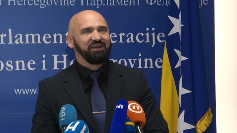 Isak o navodima da će biti smijenjen: Moj rad je predobar. Ja sam original i morat će se načekati da ja odem