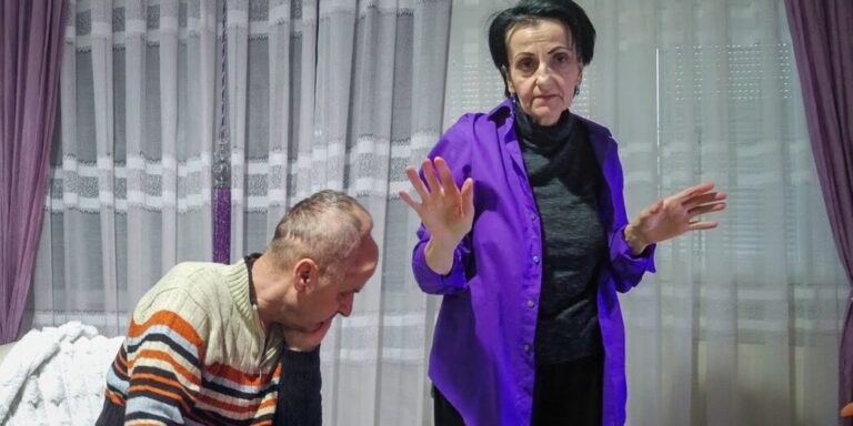 Arifa brine o teškom bolesnom suprugu: “Enes me varao i finansirao ljubavnice, a ja mu sada mijenjam pelene”