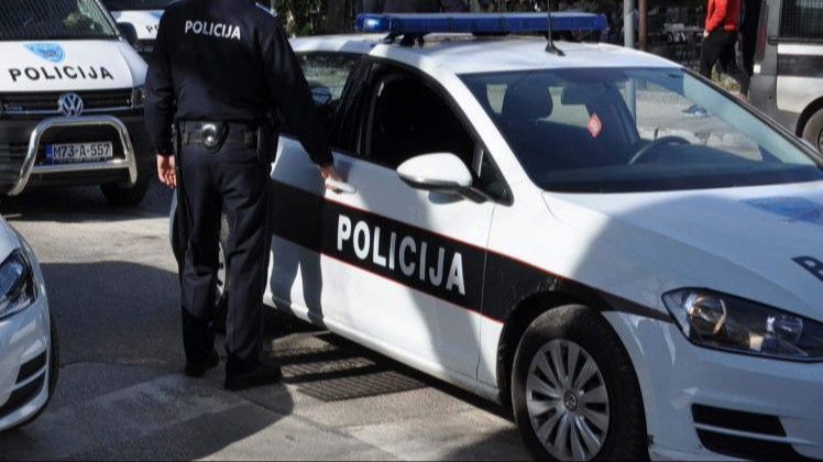 Užas kod Gradačca: Poginuo pješak, udario ga autobus