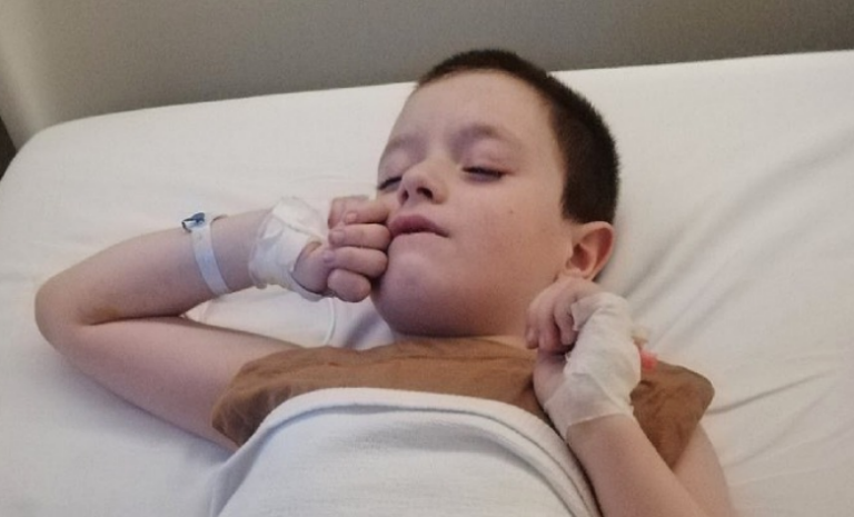 Prelijepe vijesti iz Istanbula: Petogodišnji dječak Ernad uspješno operisan!