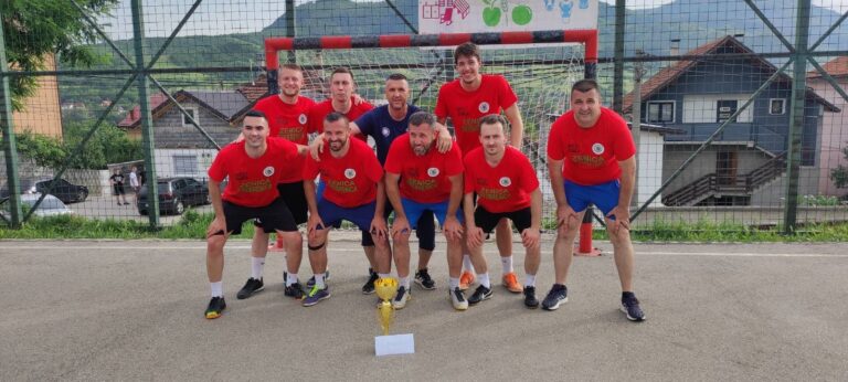 Ekipa KPZ Zenica prva na bajramskom turniru u Perinom Hanu