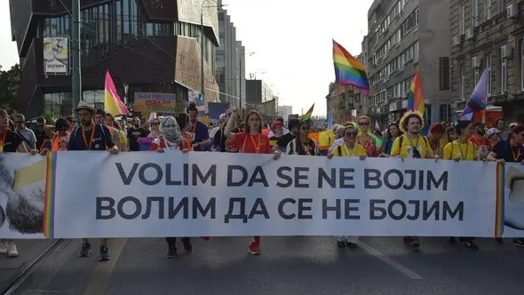Peta Bh. povorka ponosa: Učesnici uzvikuju “Free Palestine”