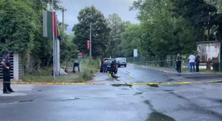 Automobilom udario u romobil: Dvije osobe prebačene u bolnicu