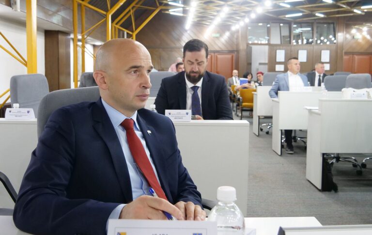 Premijer Nezir Pivić: Rebalans budžeta je rađen prvenstveno radi povećanja plaća na osnovu pregovora sa sindikatima