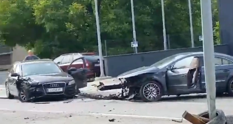 Težak sudar tri vozila u Travniku, ima povrijeđenih (VIDEO)