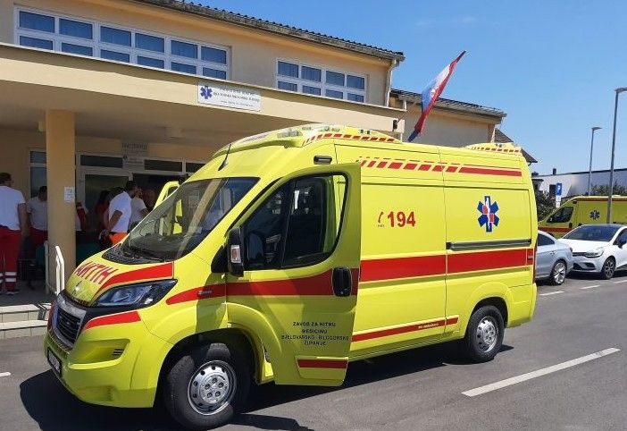 UŽAS: Petero tinejdžera teško stradalo istog dana, jednom se bore za život