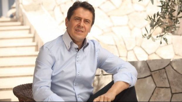 ENES BEGOVIĆ OBJAVIO PRVU FOTOGRAFIJU NAKON SMRTI SINA: Nije ga bilo na društvenim mrežama duže od godine