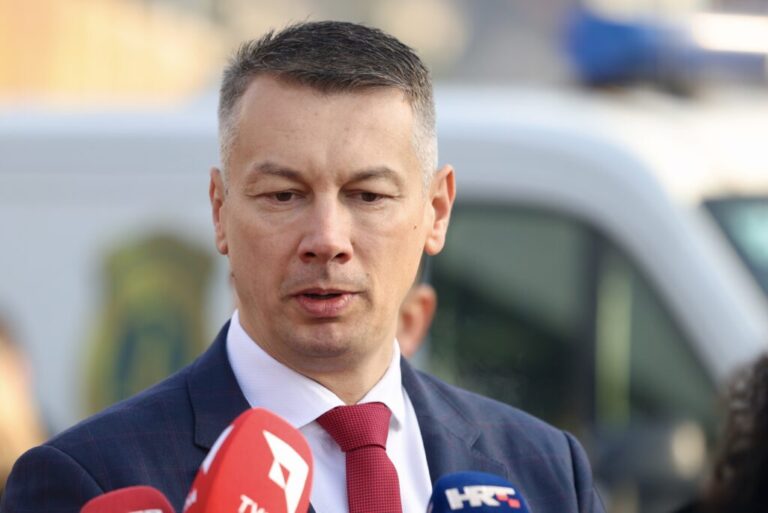 Odbačena inicijativa za smjenu ministra Nešića