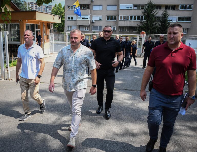 Direktor Isak sa pripravnicima zatvorske policije upriličio inicijalno upoznavanje s unutrašnjim krugom Zavoda