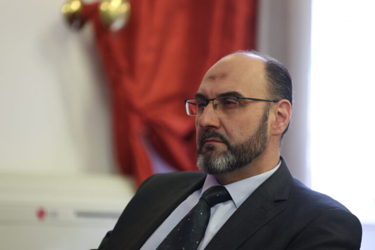 Senat izabrao Tarika Zaimovića: UNSA dobila rektora koji je studirao 10 godina