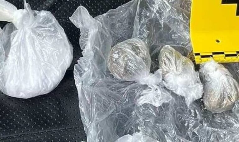 U Tuzli policija zaplijenila bombe i drogu