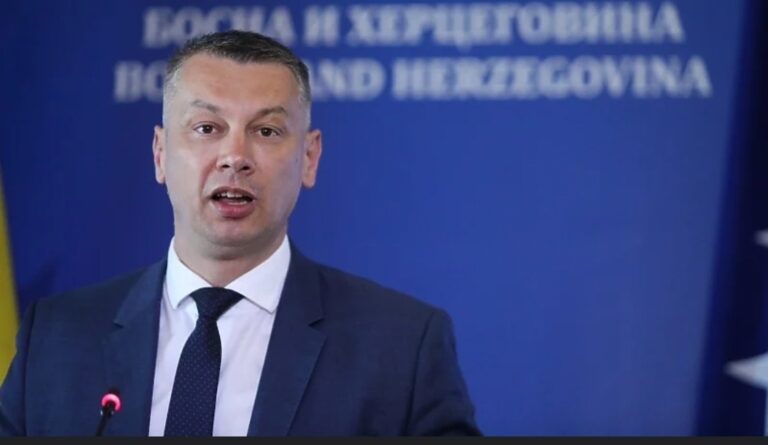 Nešić u saopćenju napao Komšića, ni riječi o tome ko je pustio Vojsku Srbije u BiH