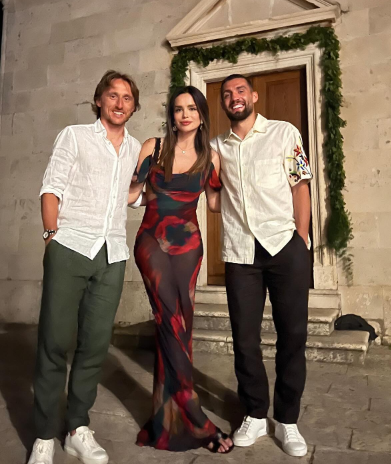 Severina je objavila fotografiju s Lukom Modrićem i Mateom Kovačićem: “Dečki koji nas uvijek usrećuju svojim talentom i posvećenošću.”