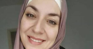 “BAŠ MI JE TO COOL” Aida pokazala kako izgleda KUPANJE U BURKINIJU I SA HIDŽABOM, pokrenula lavinu komentara