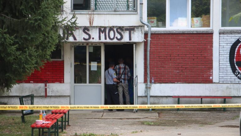 Zbog trostrukog ubistva u Sanskom Mostu: U FBiH danas Dan žalosti