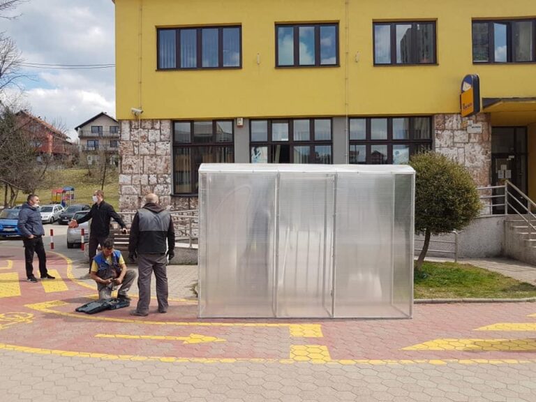 KAKANJ: Muškarcu ispred pošte ukraden novcanik