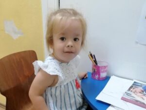 BUDIMO HUMANI: Malena Amila ima problema sa srcem, pomozimo joj
