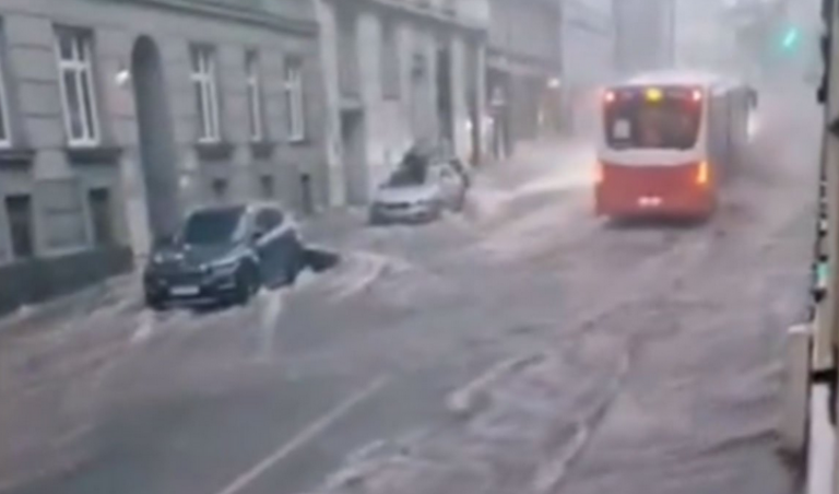 Za sat vremena palo kiše kao za cijelo ljeto